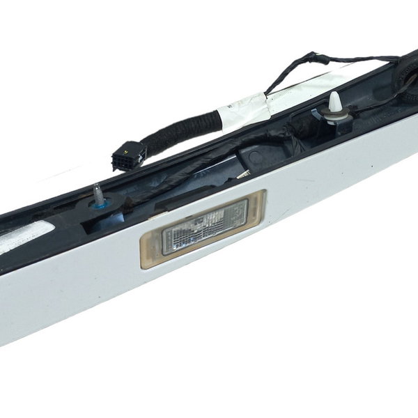 Moldura Aplique Tampa Traseira C/luz Placa Gm Tracker 2016 Branco