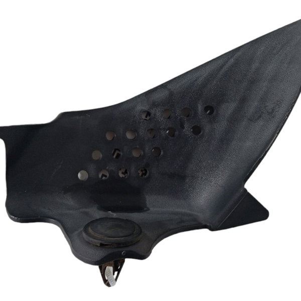 Suporte Lateral Direito Grade Churrasqueira Gm Cobalt 2012