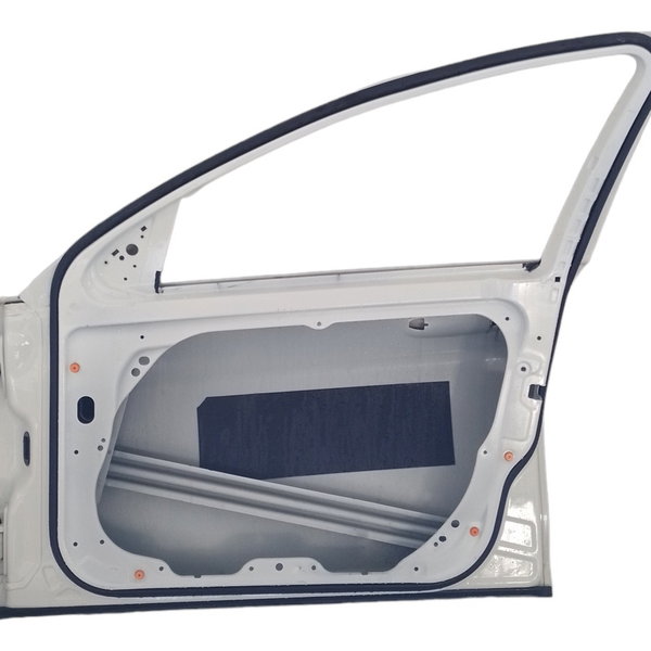 Porta Dianteira Direita Mercedes Benz C180 Detalhes  Dianteira Direito Branco