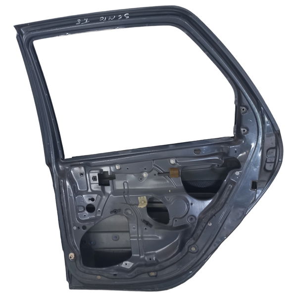 Porta Traseira Direita Renault Scenic Detalhes