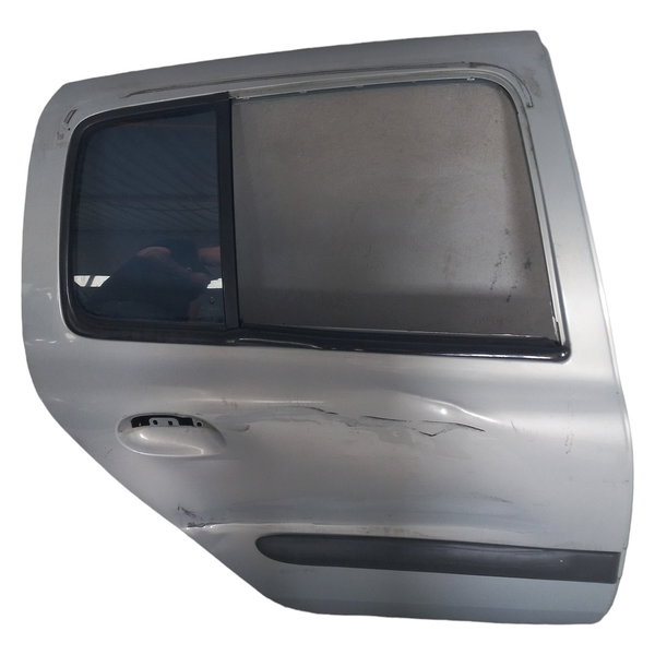 Porta Traseira Direita Renault Clio Detalhe