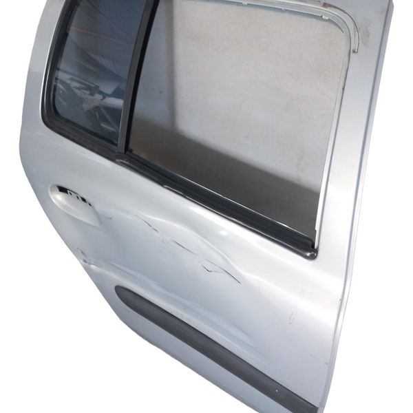 Porta Traseira Direita Renault Clio Detalhe
