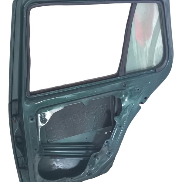 Porta Traseira Direita Volkswagen Golf 2000 Detalhes