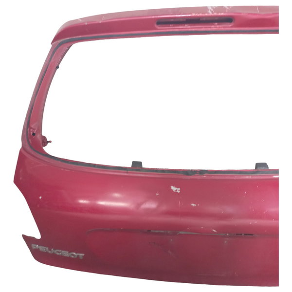Tampa Traseira Peugeot 206 Detalhes