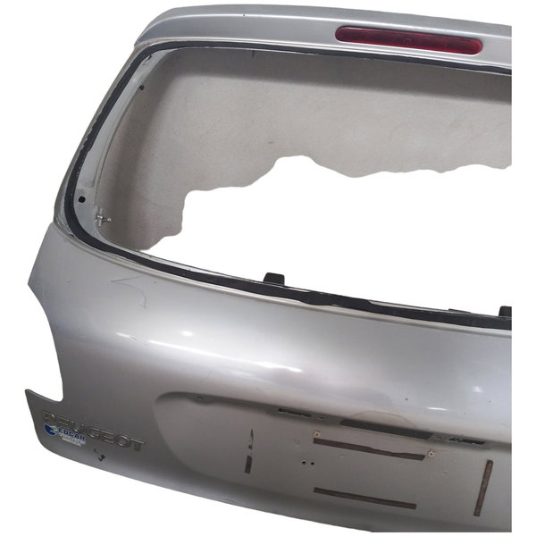 Tampa Traseira Peugeot 206 Detalhes