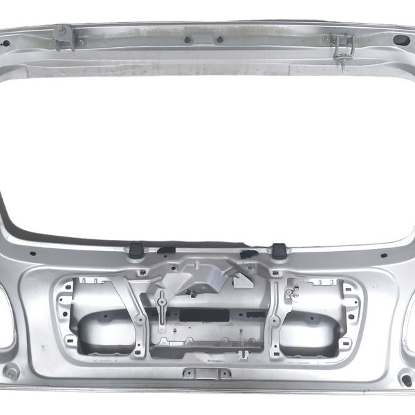 Tampa Traseira Peugeot 206 Detalhes