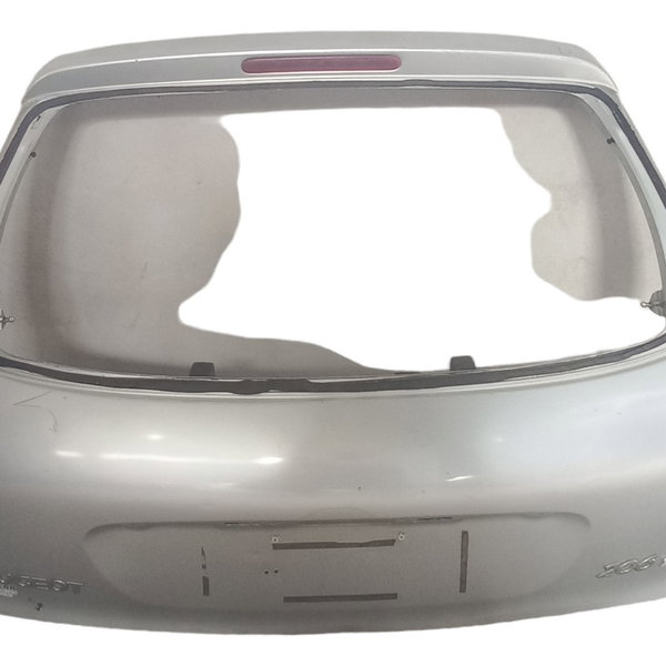 Tampa Traseira Peugeot 206 Detalhes
