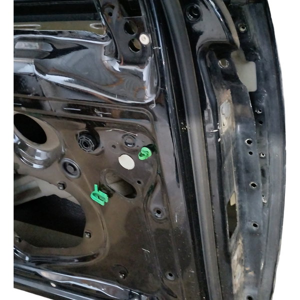 Porta Dianteira Esquerda Volkswagen Jetta 2009 Detalhes  Dianteira Esquerdo Preto