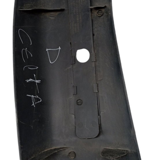 Acabamento Coluna Central Direito Gm Celta 2 Portas 2004 05