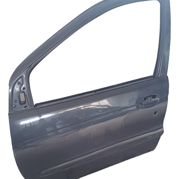 Porta Dianteira Esquerda Renault Scenic Detalhes Dianteira Esquerdo Cinza