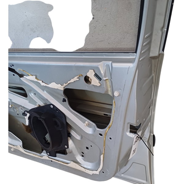 Porta Dianteira Direita Peugeot 206 Detalhes