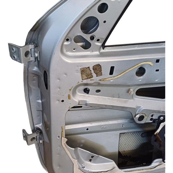 Porta Dianteira Direita Peugeot 206 Detalhes