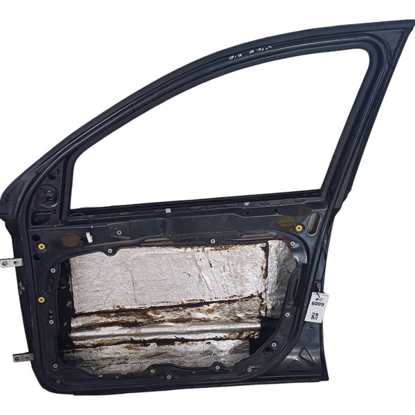 Porta Dianteira Direita Fiat Stilo 2006 Detalhes Dianteira Direito Preto