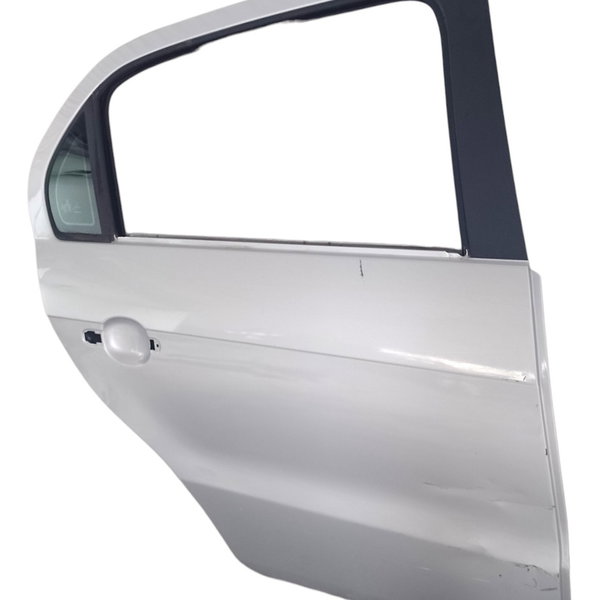 Porta Traseira Direita Volkswagen Gol G7 Detalhes  Traseira Direito Prata