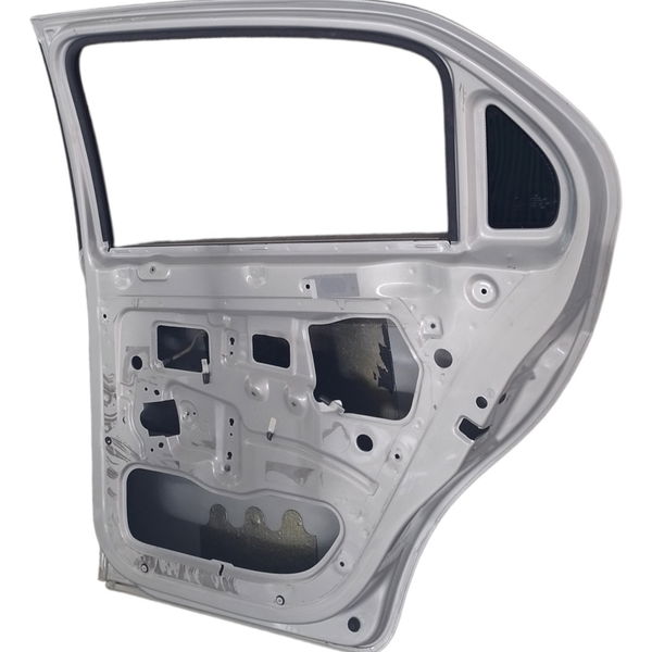 Porta Traseira Direita Volkswagen Gol G7 Detalhes  Traseira Direito Prata