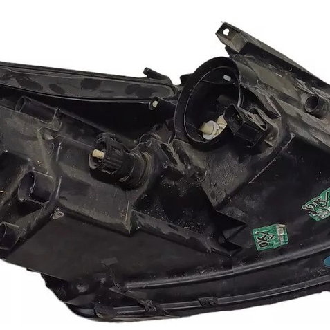 Farol Esquerdo Peugeot 2008 2018 Detalhes
