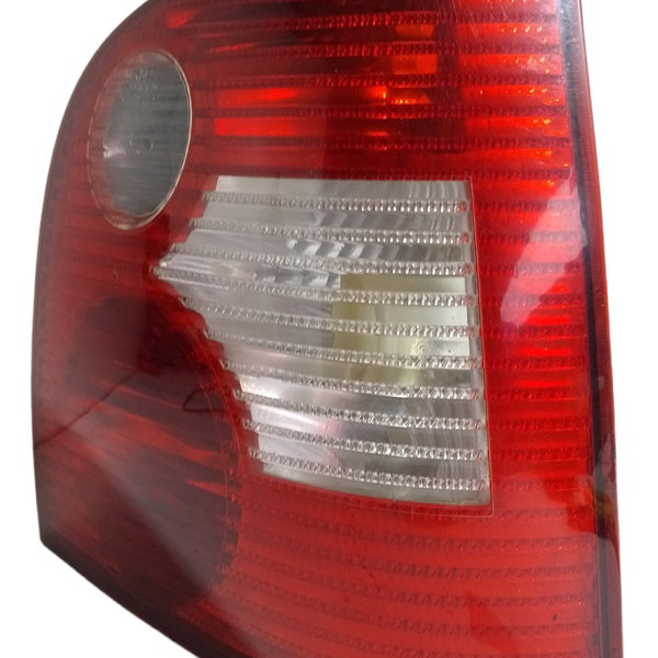 Lanterna Traseira Direita Volkswagen Polo 2005 Direito Vermelho
