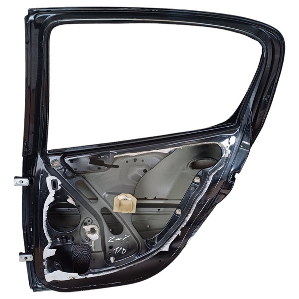 Porta Traseira Direita Peugeot 207 Detalhes