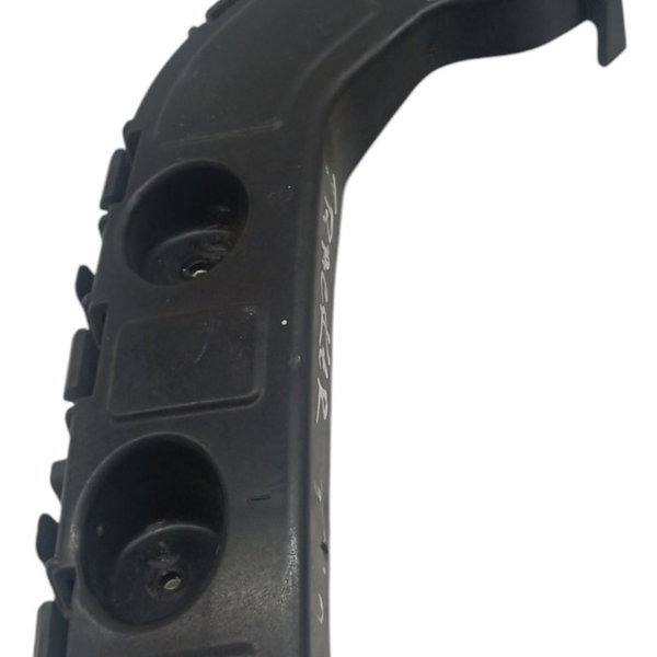 Guia Parachoque Traseiro Direito Gm Tracker 2018 19 Detalhes