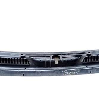 Churrasqueira Gm Tracker Vitara 98/02 Preto Plástico