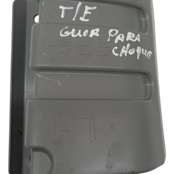 Suporte Guia Parachoque Traseiro Esquerdo Kia Sorento 2015