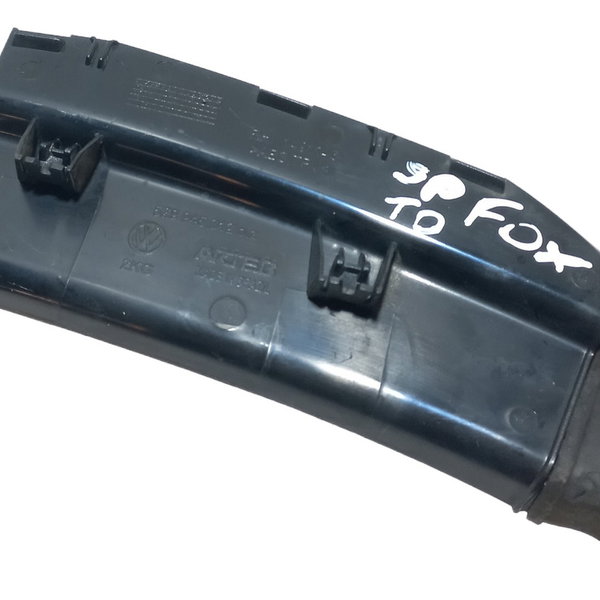 Moldura Lanterna Traseira Direita Volkswagen Spacefox 2015