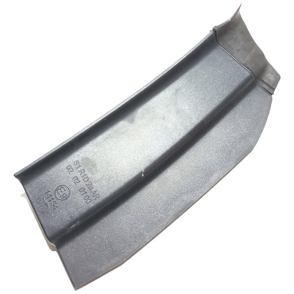 Moldura Lanterna Traseira Direita Volkswagen Spacefox 2015