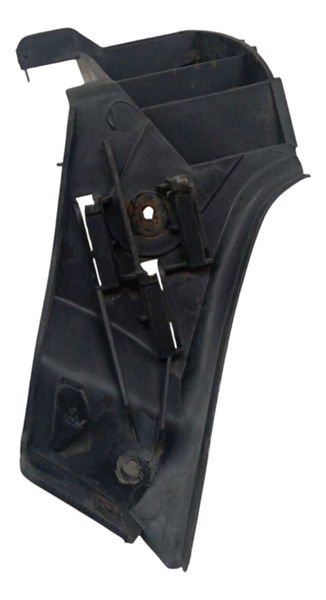 Guia Parachoque Traseiro Direito Volkswagen Polo 2004 2005