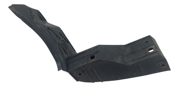 Guia Parachoque Traseiro Esquerdo Volkswagen Polo 2004 2005