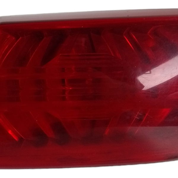 Lanterna Tampa Traseira Esquerda Fiat Stilo 2010 Esquerdo/motorista Vermelho