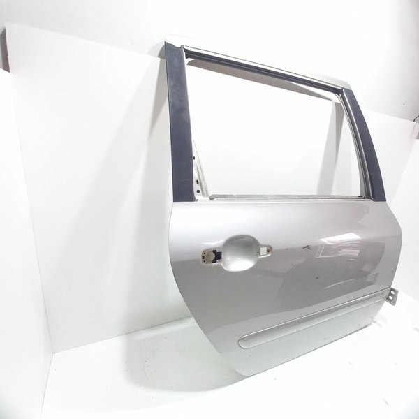 Porta Traseira Direita Peugeot 307 Sw Detalhes  Traseira Direito A