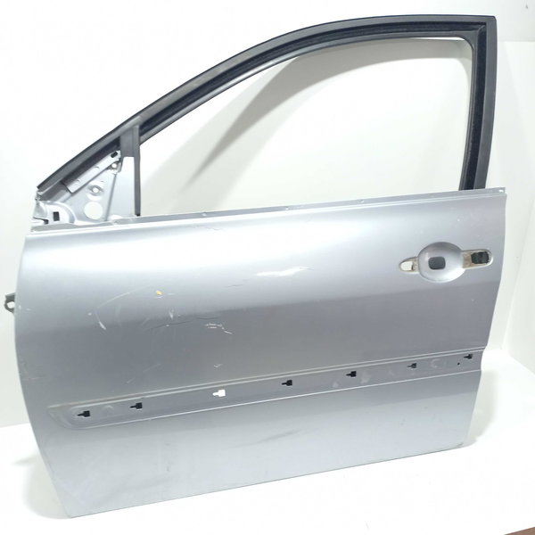 Porta Dianteira Esquerda Renault Megane Detalhes Dianteira Esquerd9 Cinza