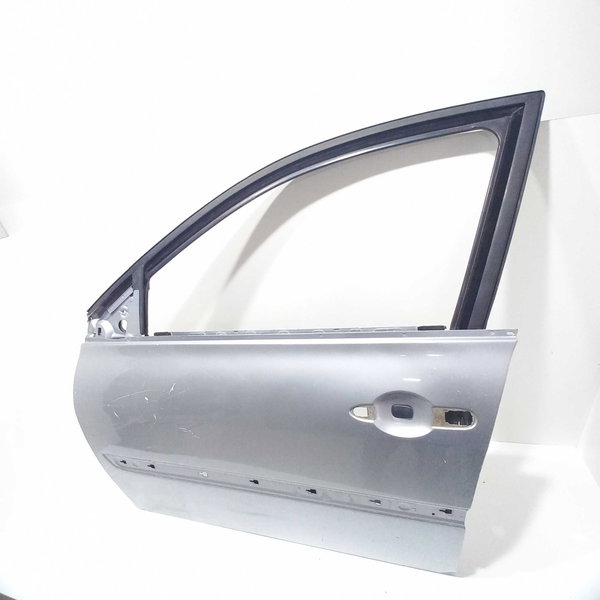 Porta Dianteira Esquerda Renault Megane Detalhes Dianteira Esquerd9 Cinza