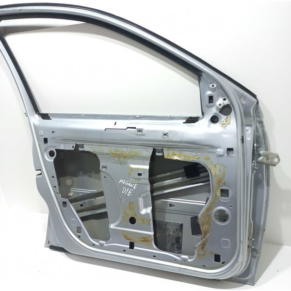Porta Dianteira Esquerda Renault Megane Detalhes Dianteira Esquerd9 Cinza