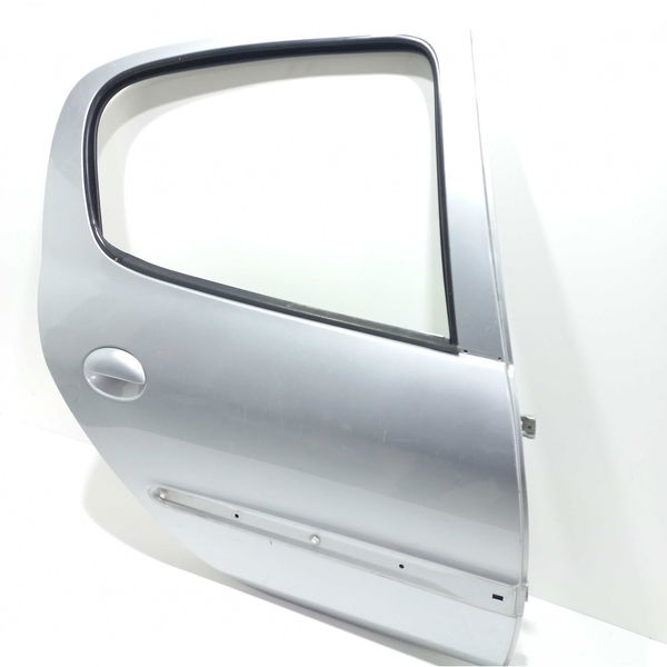 Porta Traseira Direita Peugeot 207 Passion Detalhes Traseira Direito Cinza