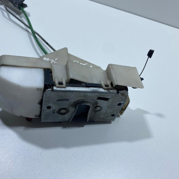 Fechadura Porta Traseira Esquerda Vw Fox 2009
