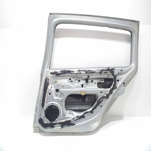 Porta Traseira Direita Renault Clio Detalhes  Traseira Direito Cinza