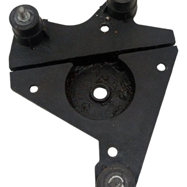 Suporte Roldana Dianteira Direito Fiat Palio Strada 2010