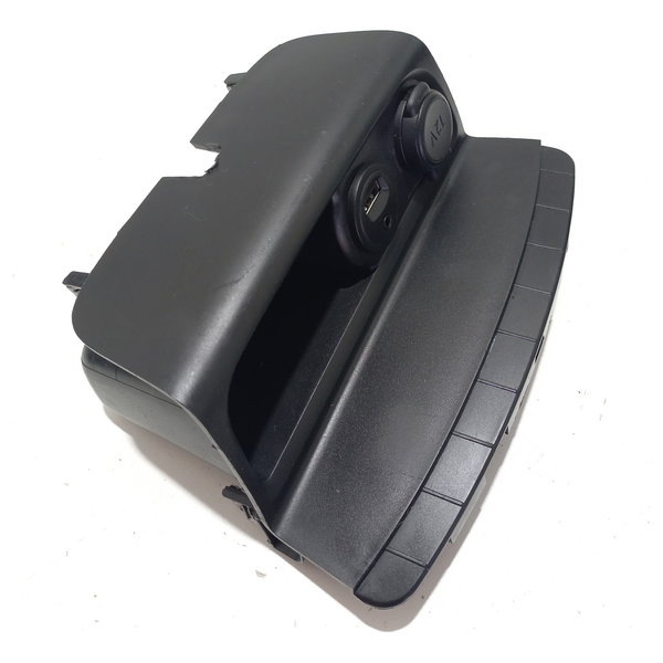 Moldura Painel Tomada 12v Acendedor Peugeot 208 2014 Preto