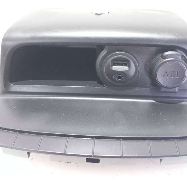 Moldura Painel Tomada 12v Acendedor Peugeot 208 2014 Preto