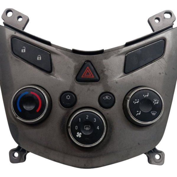 Comando Ar Condicionado Chevrolet Sonic 2011 2012 2013
