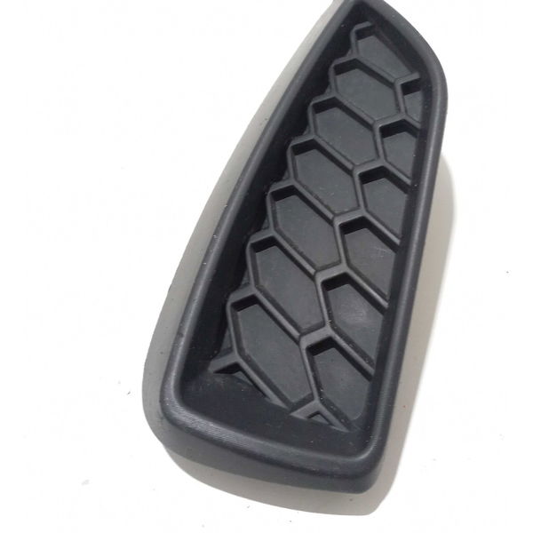 Moldura Parachoque Dianteiro Esquerdo Fiat Argo 2018 Preto