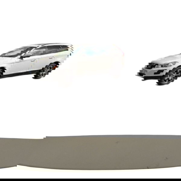 Moldura Acabamento Superior Porta Malas Volvo Xc60 T5 2012