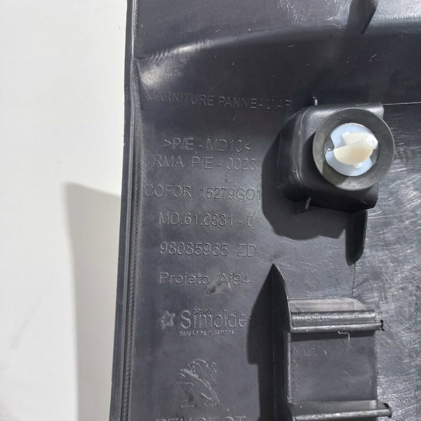 Soleira Acabamento Porta Malas Peugeot 2008 Preto