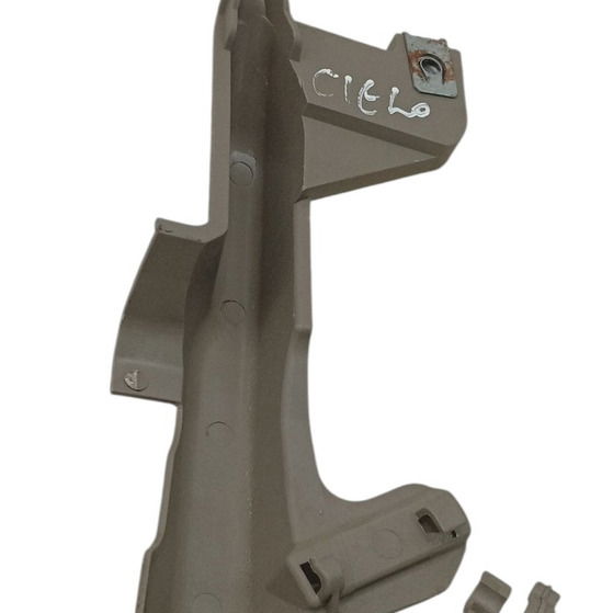 Moldura Suporte Fechadura Esquerda Chery Cielo 2009 2012