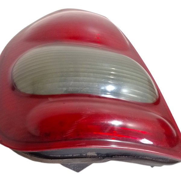 Lanterna Traseira Esquerda Gm Corsa  Esquerdo Vermelho