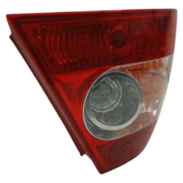 Lanterna Traseira Esquerda Fiat Siena 1.0 2008 2009 Detalhe