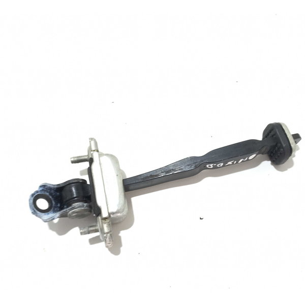 Limitador De Porta Dianteira Direita Chevrolet Onix 2019