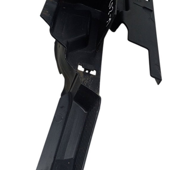 Acabamento Superior Esquerdo Churrasqueira Ford Focus 2015