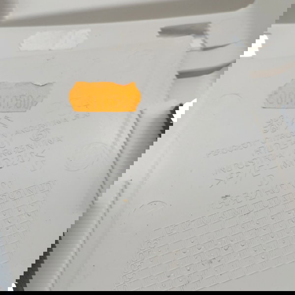 Moldura Superior Coluna Direita Citroen C4 Glx 2013 Detalhe